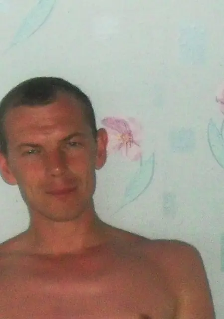 Валера из Отрадной, мне 43, познакомлюсь для дружбы