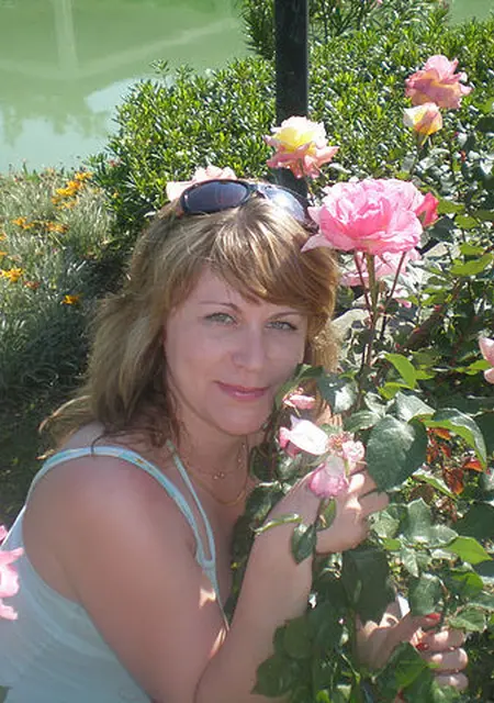 Ирочка из Санкт-Петербурга, ищу на сайте постоянные отношения