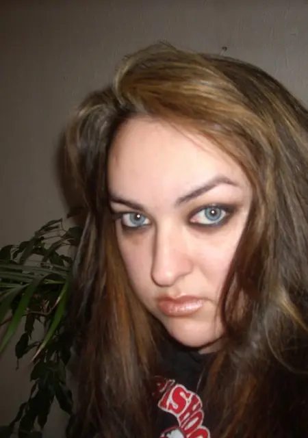 Милана из Миасского, мне 25, познакомлюсь для дружбы