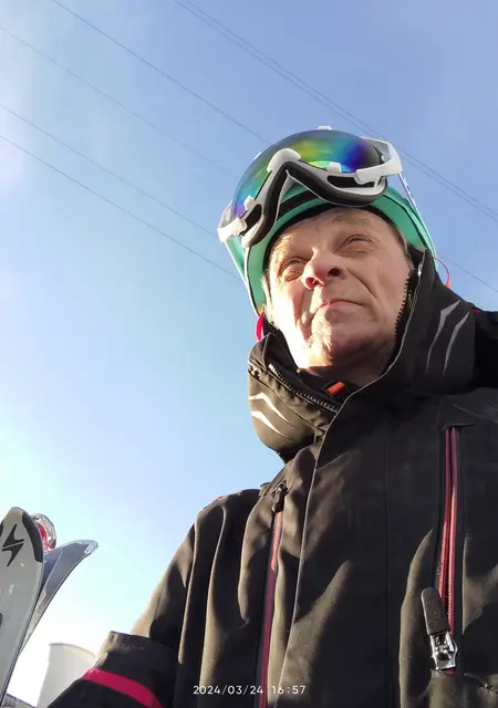 Я Игорь, 52, знакомлюсь для открытые отношения в Апатитах