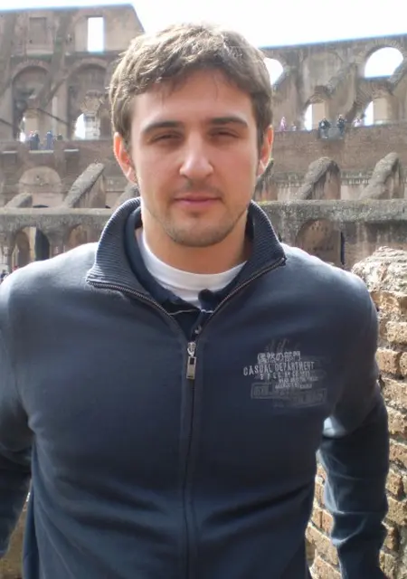 Александр из Нальчика, мне 24, познакомлюсь для общения