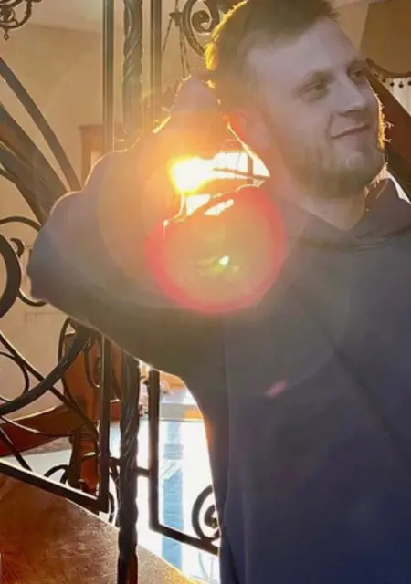 Клим из Екатеринбурга, мне 25, познакомлюсь для открытые отношения