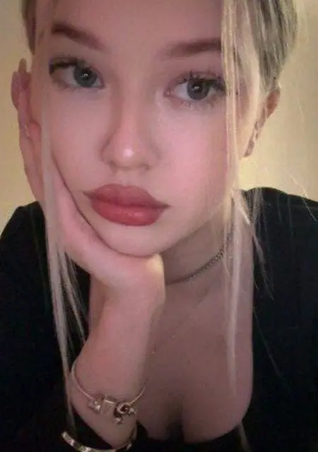 Я Кико, 19, из Серпухова, ищу знакомство для открытые отношения