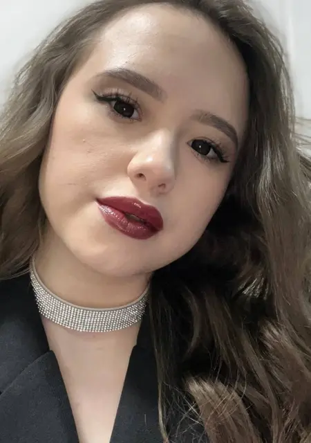 Аделина из Челябинска, мне 21, познакомлюсь на одну ночь