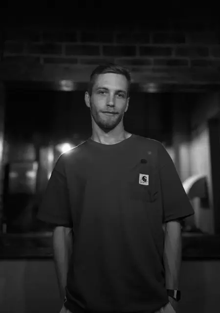 Я Илья, 27, знакомлюсь для приятного времяпровождения в Смоленске