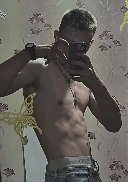 Иван из Москвы, мне 25, познакомлюсь без обязательств