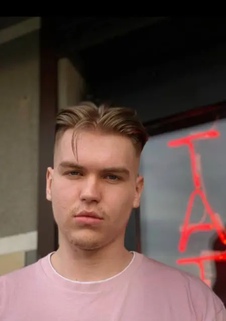 Никки из Санкт-Петербурга, мне 23, познакомлюсь на одну ночь