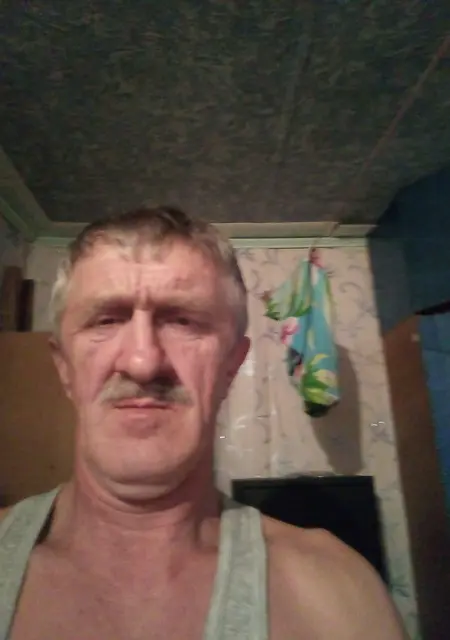 Юра из Южно-Сахалинска, ищу на сайте знакомства на одну ночь