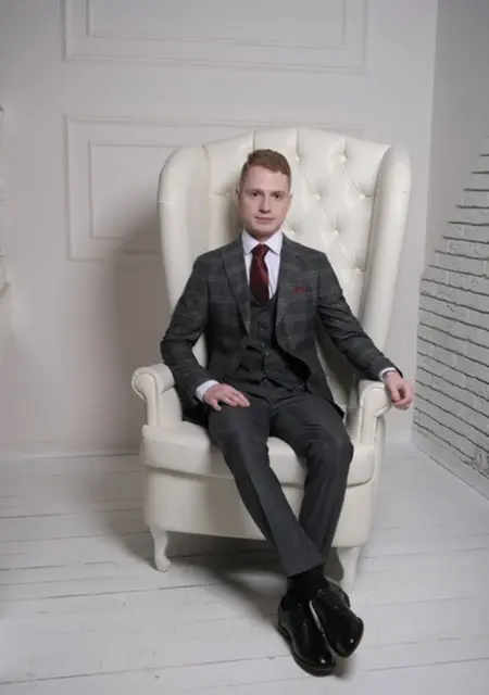 Я Ярослав, 25, из Челябинска, ищу знакомство для приятного времяпровождения