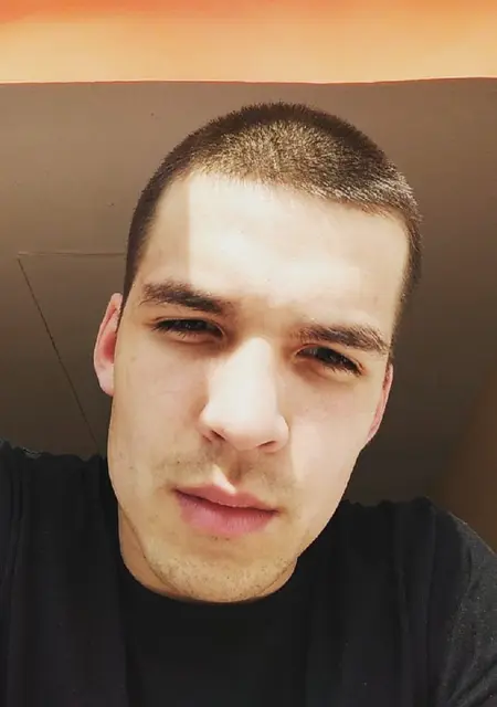 Я Артем, 25, из Томска, ищу знакомства на одну ночь