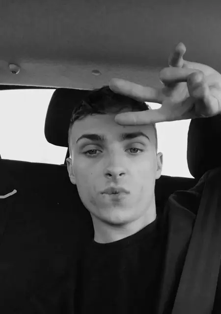 Я Роман, 24, знакомлюсь без обязательств в Кургане