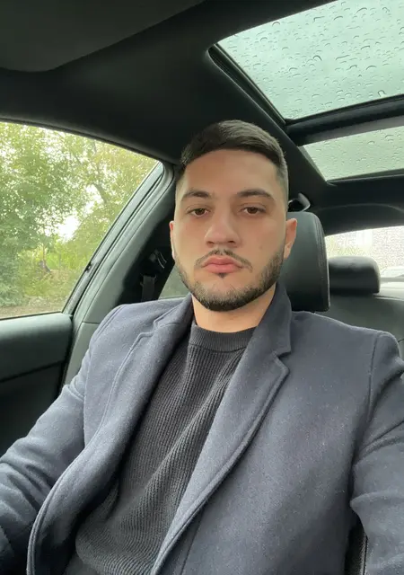 Миша из Новосибирска, ищу на сайте знакомства на одну ночь