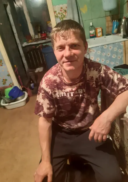 Я Вячеслав, 40, знакомлюсь на одну ночь в Смирных