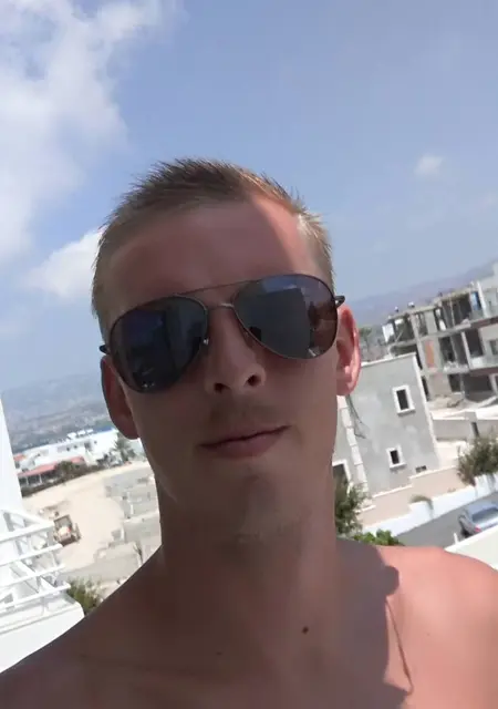 Максим из Твери, мне 36, познакомлюсь на одну ночь