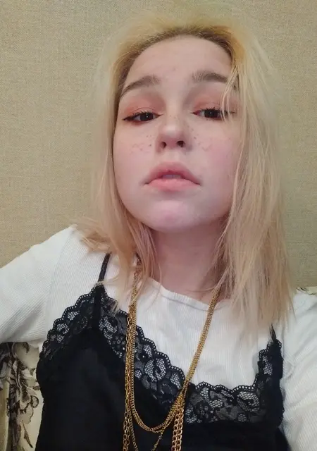 Я Арина, 25, знакомлюсь для постоянных отношений в Калуге