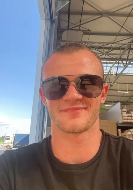 Я Роман, 22, из Шахт, ищу знакомство для дружбы