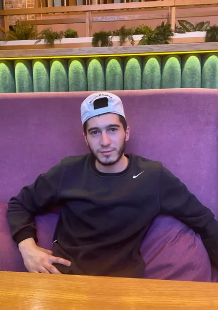 Хасан из Нальчика, мне 28, познакомлюсь для приятного времяпровождения