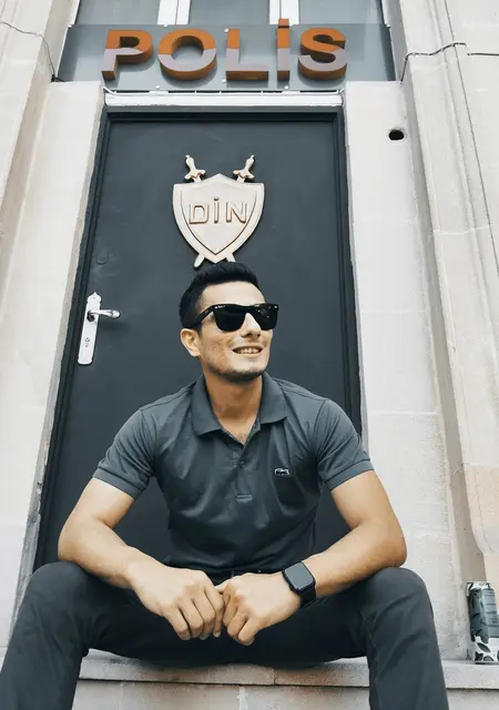 Рамиль из Рязани, ищу на сайте знакомства на одну ночь