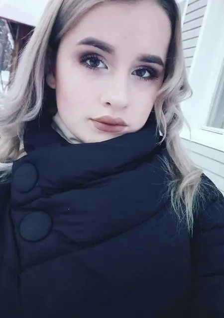 Алина из Томска, ищу на сайте приятное времяпровождение