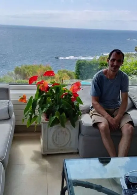 Soy Mounir, 41 años de Madrid, busco conocer gente