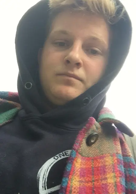 Я Nilfsgamer, 24, из Гёттинген, ищу знакомство для приятного времяпровождения